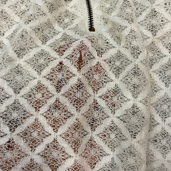 Vero moda top white in colour with studs - Picture 6 of 6